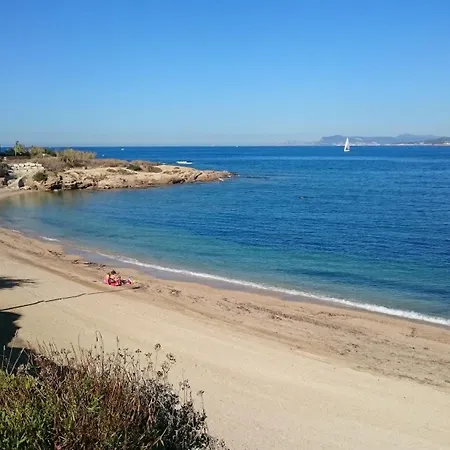 Maison Bord De Holiday home Le Brusc
