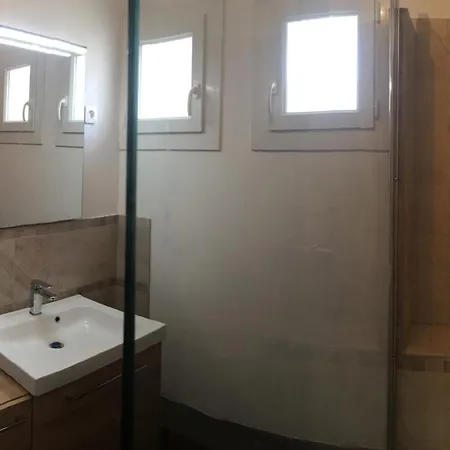 Maison Bord De * Le Brusc